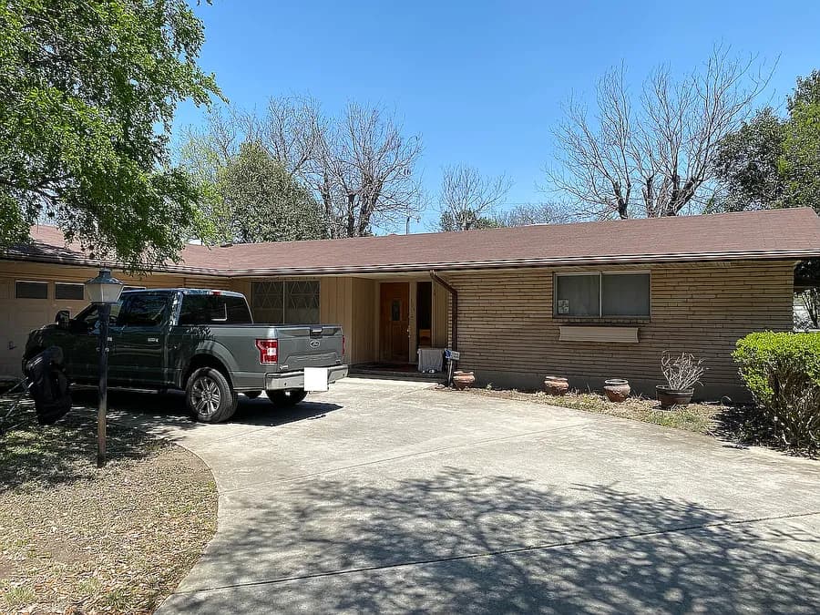 House purchased in Castle Hills, San Antonio