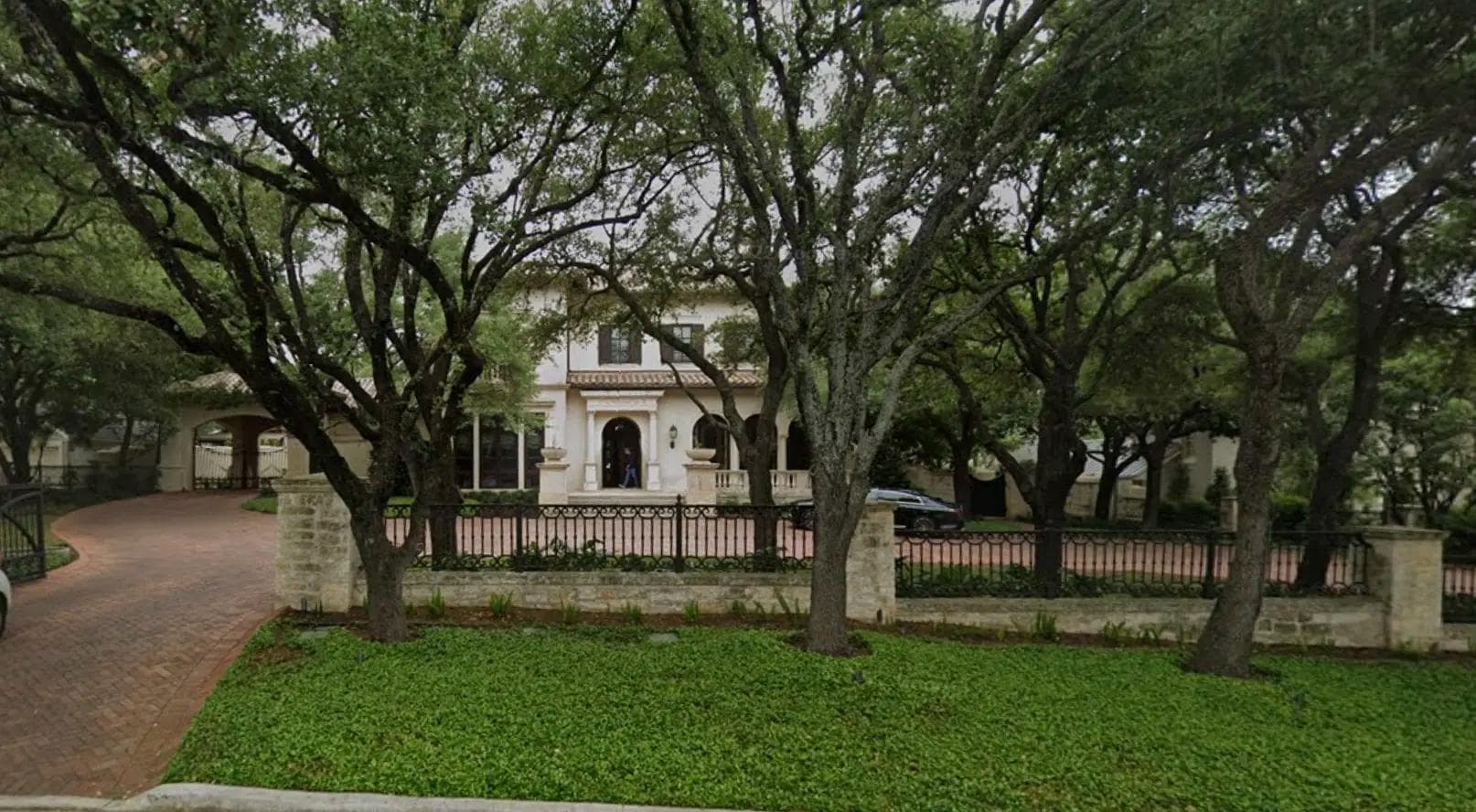 Geneseo Rd House